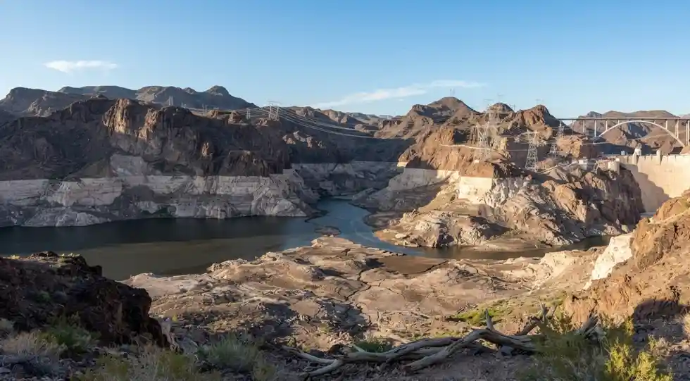 The Ghostly Basin: How the great American megadrought is evaporating lake mead